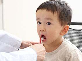 歯が生えてきたら定期検診に！